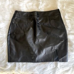 Lulu’s Black Faux Leather Mini Skirt